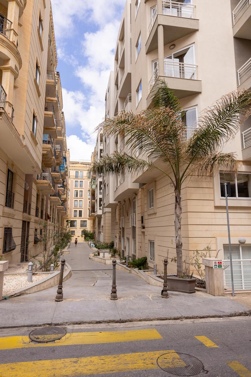 Balluta Bay Spacious Apt - 2Br Слима Экстерьер фото